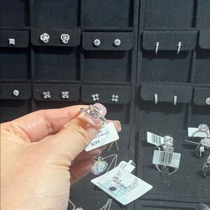 Elegant Silver Women's Ring 6.5